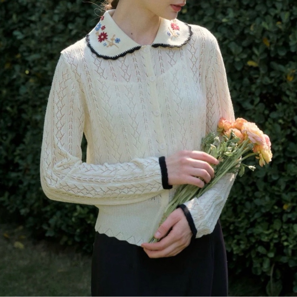 Simple Retro Cream Knit Cardigan with Embroidered Peter Pan Collar